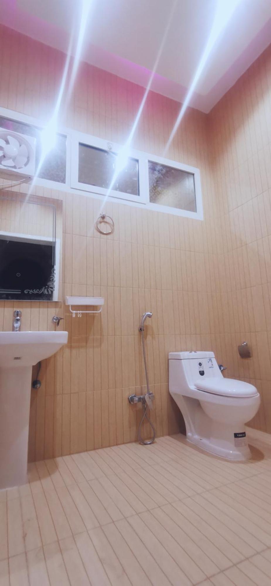 Apartment غرفتين بمدخل مستقل ومواقف مظلله دحول ذاتي قريبه من الحرم النبوي راقي