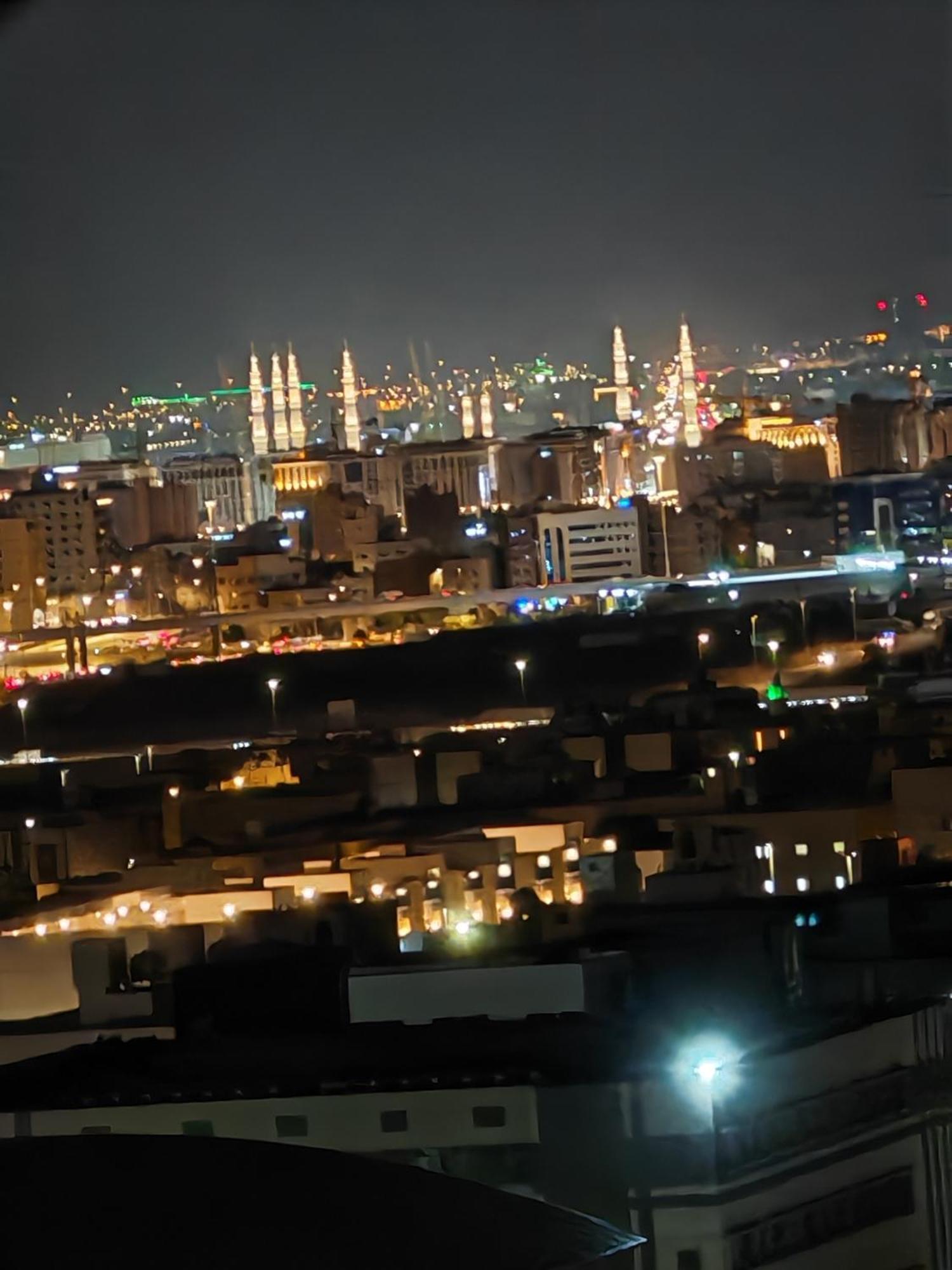 غرفتين بمدخل مستقل ومواقف مظلله دحول ذاتي قريبه من الحرم النبوي راقي Medina